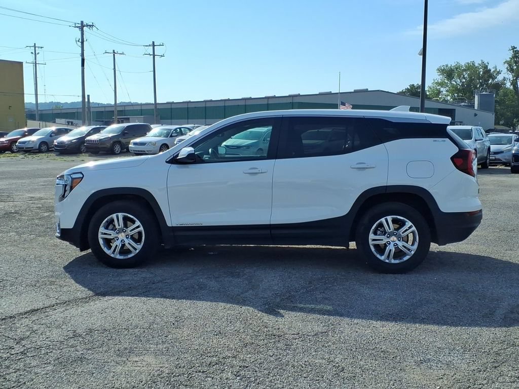 Used 2024 GMC Terrain SLE FWD image 4