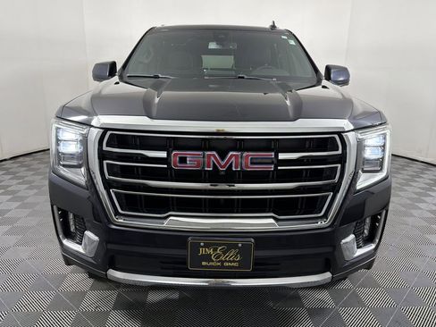 Used 2022 GMC Yukon SLT w/ SLT Premium Package image 2