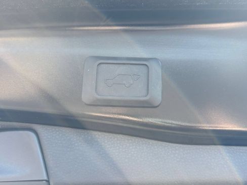Used 2025 Toyota RAV4 XLE w/ Convenience Package AWD/4WD image 23
