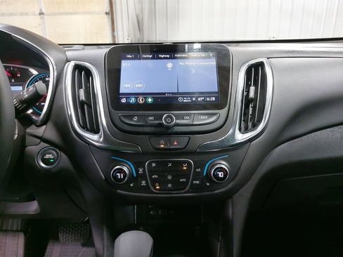 Used 2024 Chevrolet Equinox LT image 20