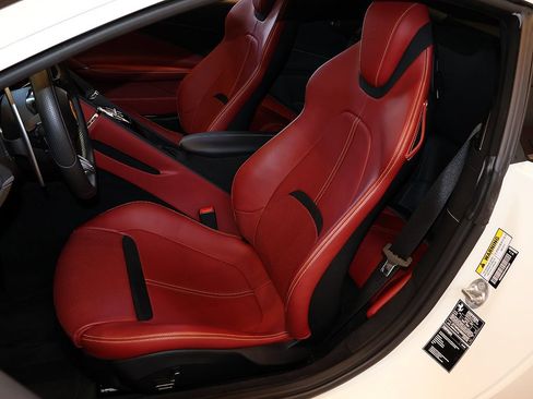 Used 2021 Ferrari Roma RWD image 5