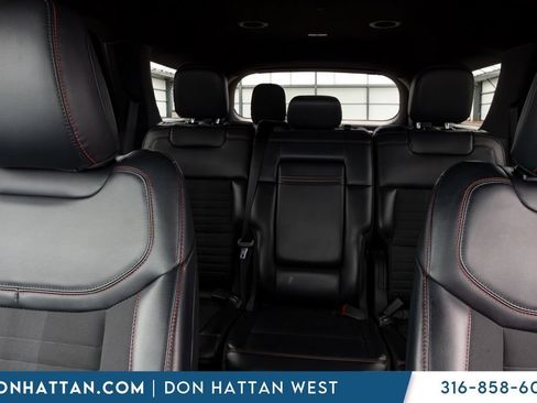 Used 2025 Ford Explorer ST-Line w/ ST-Line Street Pack AWD/4WD image 16