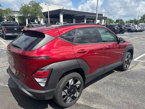 Used 2024 Hyundai Kona SEL AWD/4WD image 4