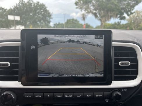 New 2025 Hyundai Venue Limited image 7