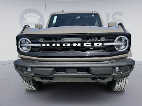 New 2025 Ford Bronco Outer Banks image 11
