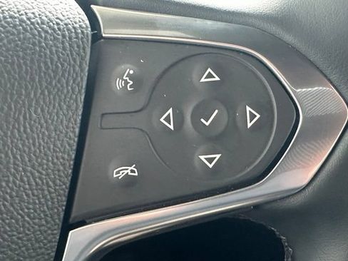 Used 2023 Chevrolet Traverse LT AWD/4WD image 40
