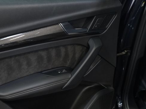 Used 2019 Audi SQ5 Premium Plus AWD/4WD image 25