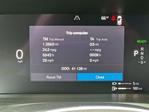 Certified 2023 Volvo XC90 T8 Plus AWD/4WD image 33