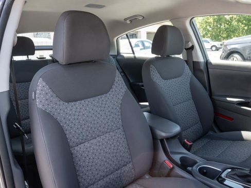 Used 2018 Hyundai Ioniq Blue FWD image 31