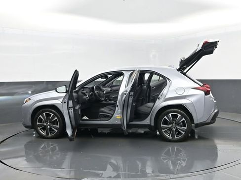 Used 2023 Lexus UX 250h AWD w/ Accessory Package (Z1) image 32