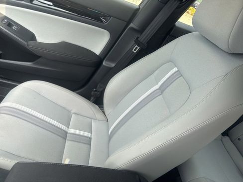 Certified 2025 Honda Civic Sport image 10