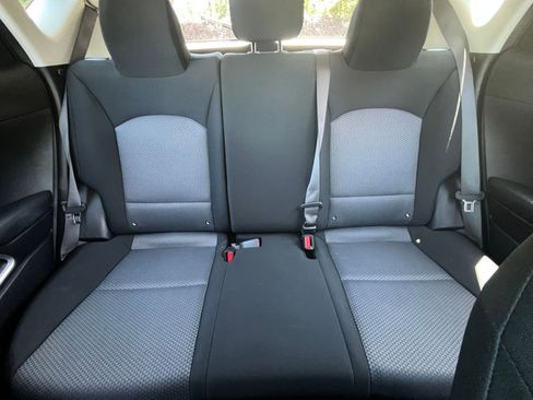 Used 2025 Kia Soul LX w/ LX Technology Package FWD image 36