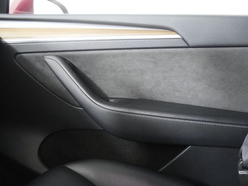 Used 2023 Tesla Model Y Long Range AWD/4WD image 22