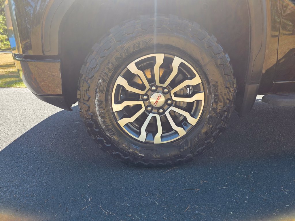 Used 2021 GMC Sierra 1500 AT4 w/ AT4 Premium Package AWD/4WD image 9