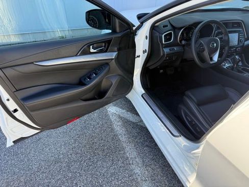 Used 2018 Nissan Maxima 3.5 SV FWD image 15