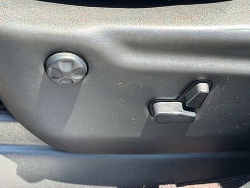Used 2018 Jeep Grand Cherokee Limited RWD image 16