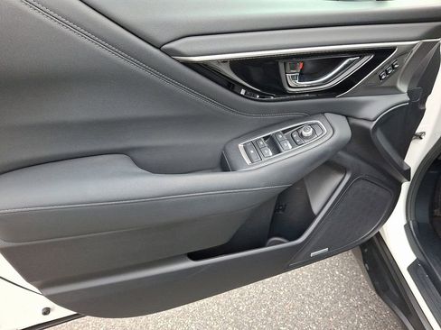 Used 2020 Subaru Outback Limited image 15