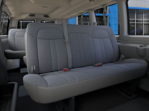 New 2026 Chevrolet Express 3500 LT w/ LT Preferred Equipment Group RWD image 17