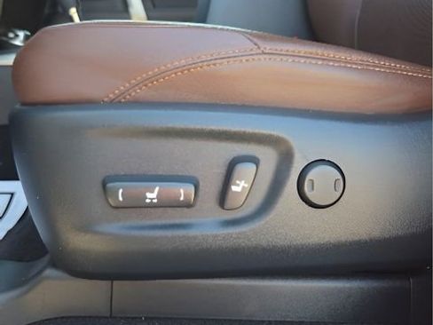 Used 2023 Toyota 4Runner Limited AWD/4WD image 22