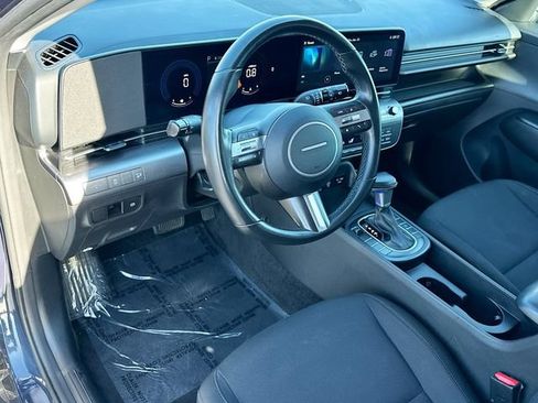 Used 2025 Hyundai Kona SEL FWD image 9