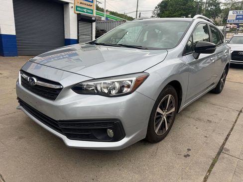 Used 2023 Subaru Impreza 2.0i Premium AWD/4WD image 1