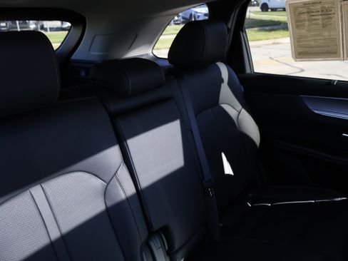 Certified 2025 MAZDA CX-70 3.3 Turbo w/ Premium Package image 15