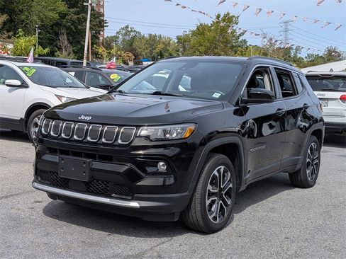 Used 2022 Jeep Compass Limited image 2