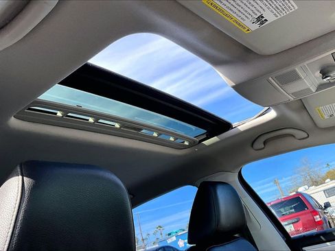 Used 2019 Volkswagen Passat 2.0T Wolfsburg w/ Wheels & Sunroof Package image 12