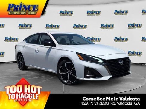 Used 2025 Nissan Altima 2.5 SR FWD image 1