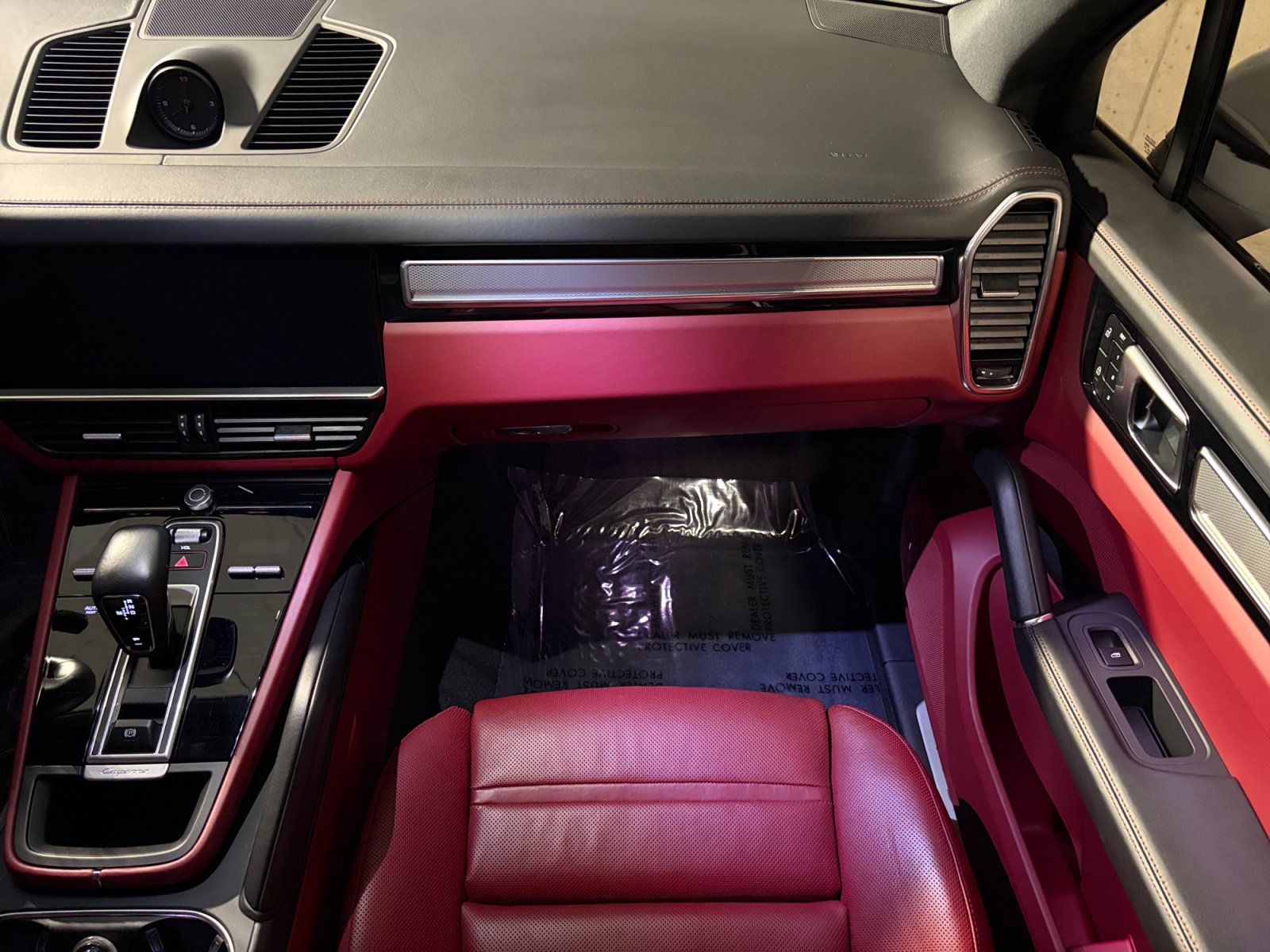 Certified 2023 Porsche Cayenne Platinum Edition AWD/4WD image 25