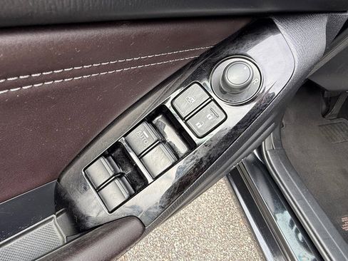 Used 2018 MAZDA MAZDA3 Touring image 12