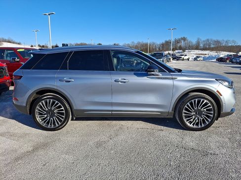 Certified 2022 Lincoln Corsair Reserve w/ Equipment Group 201A image 7