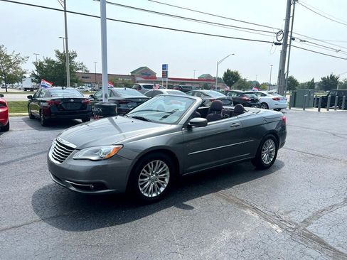 Used 2013 Chrysler 200 Touring image 2