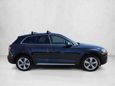 Used 2020 Audi Q5 2.0T Premium w/ Convenience Package AWD/4WD image 4