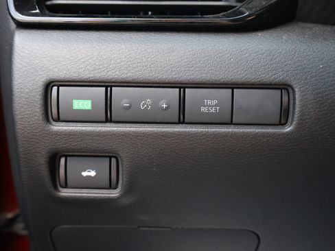 Used 2022 Nissan Sentra SV w/ All-Weather Package FWD image 40