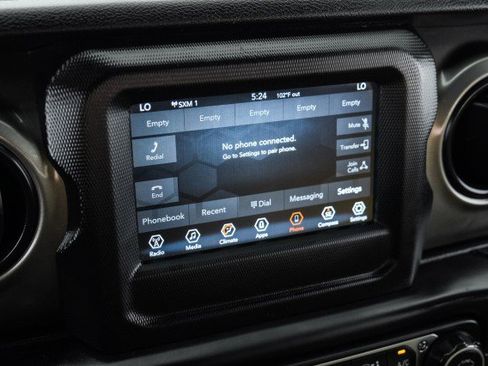 Used 2019 Jeep Wrangler Sport AWD/4WD image 26