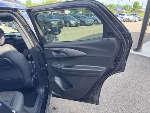 Used 2022 Chevrolet TrailBlazer RS w/ Sun and Liftgate Package FWD image 16