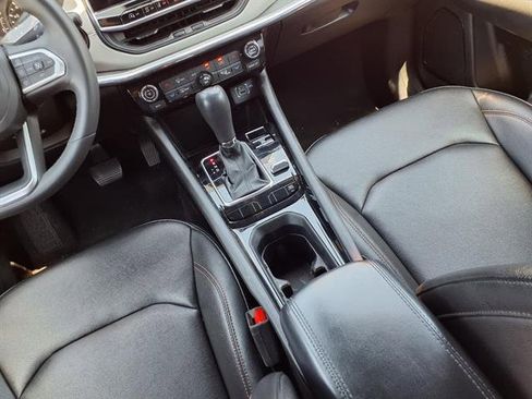 Used 2024 Jeep Compass Limited AWD/4WD image 10
