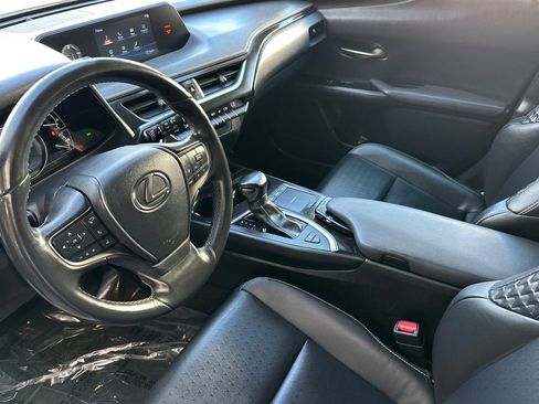 Used 2021 Lexus UX 250h w/ Accessory Package (Z2) image 10
