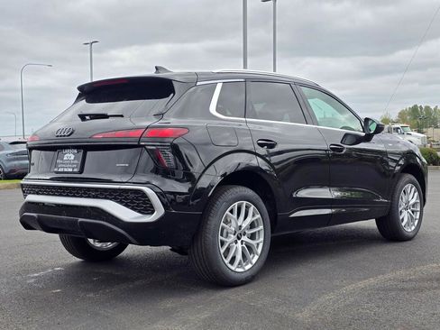 New 2026 Audi Q3 quattro 2.0T AWD/4WD image 5