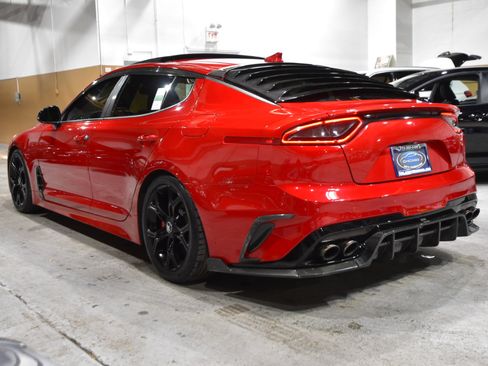 Used 2018 Kia Stinger GT2 image 14