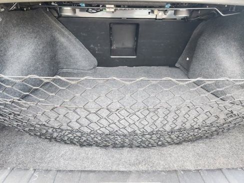 Used 2009 Buick Lucerne CXL image 32