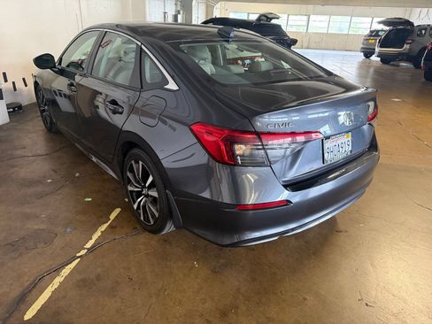 Used 2023 Honda Civic EX image 4