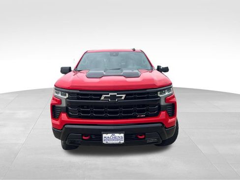 Used 2024 Chevrolet Silverado 1500 LT Trail Boss w/ Convenience Package II AWD/4WD image 9
