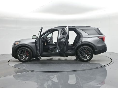 New 2026 Ford Explorer ST AWD/4WD image 37