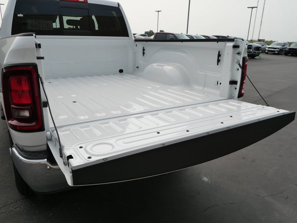 New 2026 RAM 2500 Tradesman AWD/4WD image 7