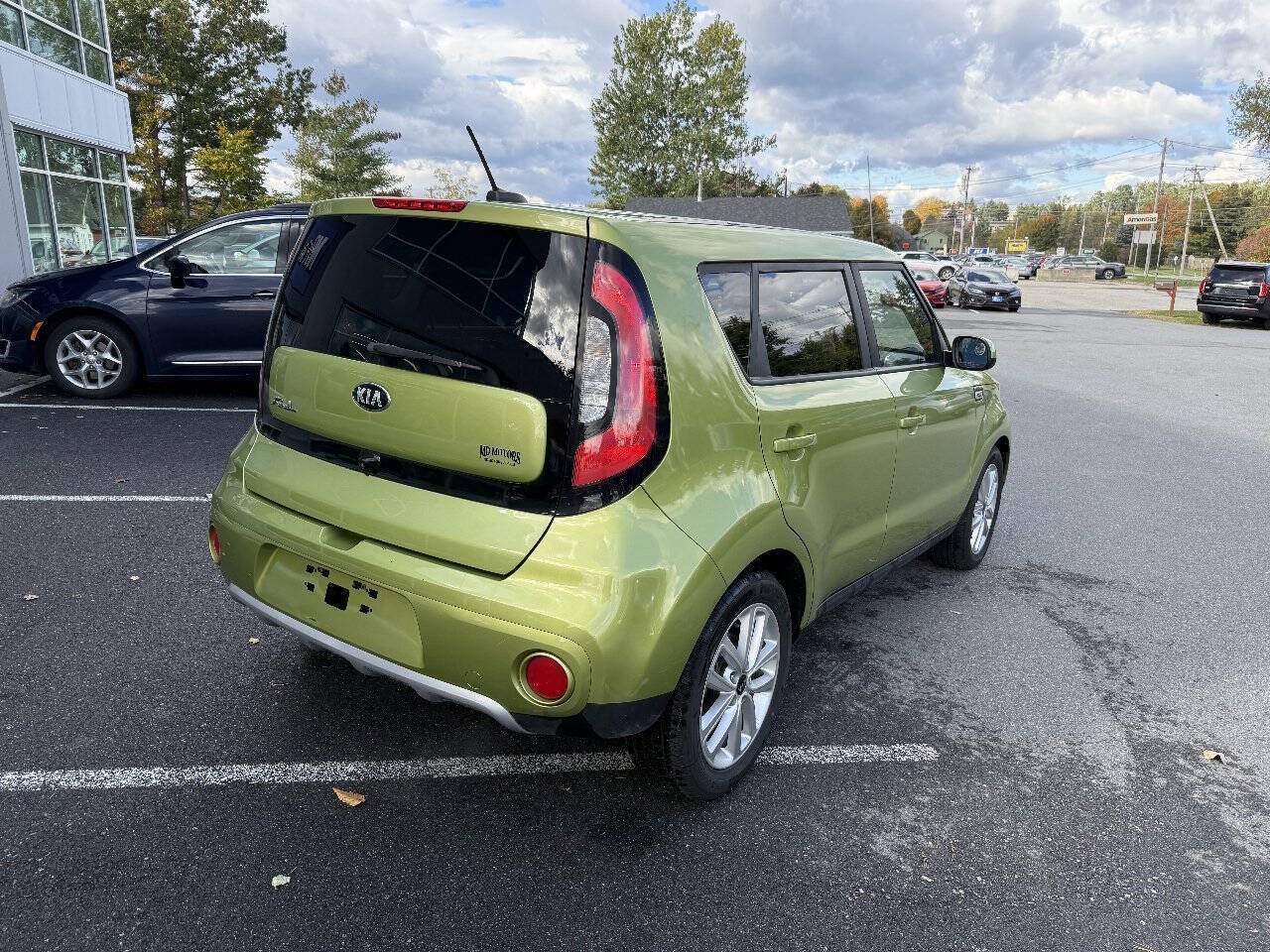 Used 2019 Kia Soul + FWD image 5