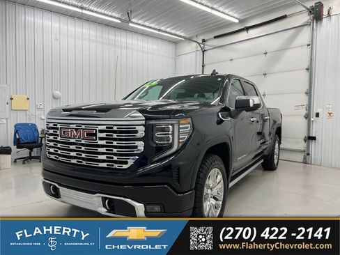 Used 2023 GMC Sierra 1500 Denali w/ Technology Package AWD/4WD image 6