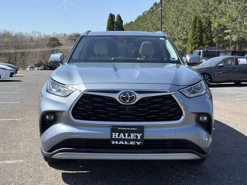 Certified 2020 Toyota Highlander Platinum image 24