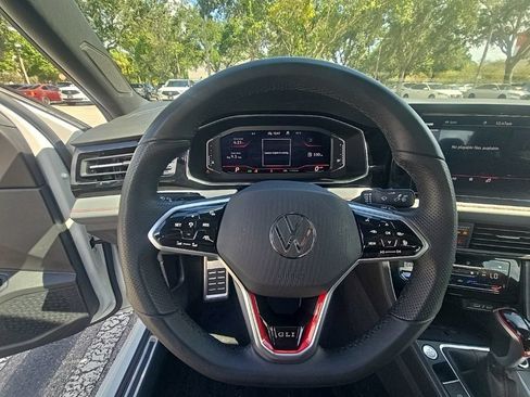 Used 2025 Volkswagen Jetta GLI Autobahn FWD image 17
